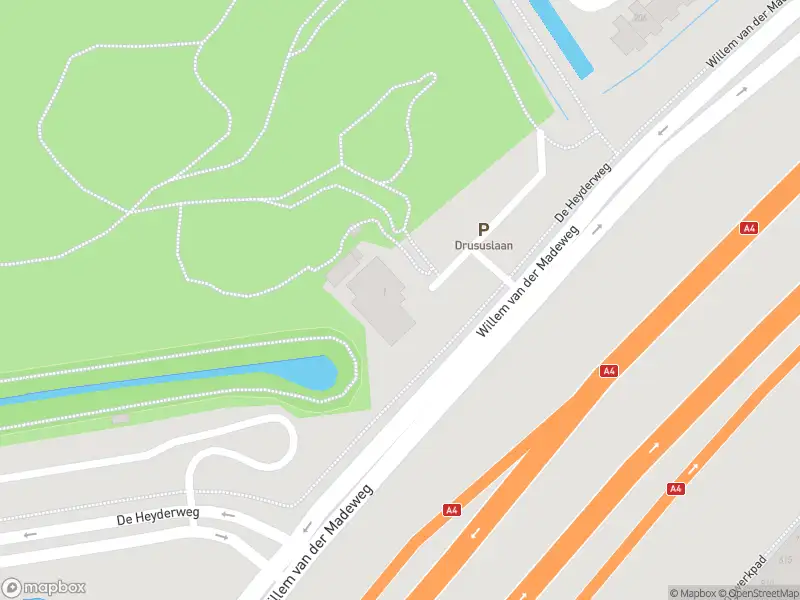 Brandweer met gepaste spoed naar de Willem van der Madeweg in Leiden