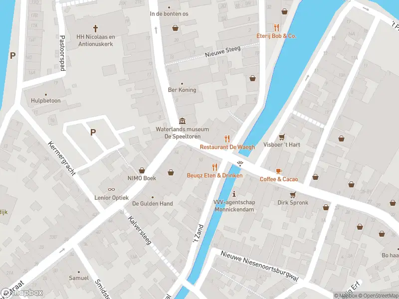 Ambulance met gepaste spoed naar de Middendam in Monnickendam