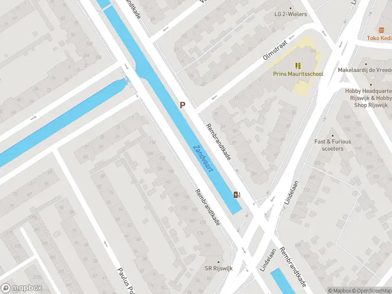 Ambulance met grote spoed naar de Rembrandtkade in Rijswijk