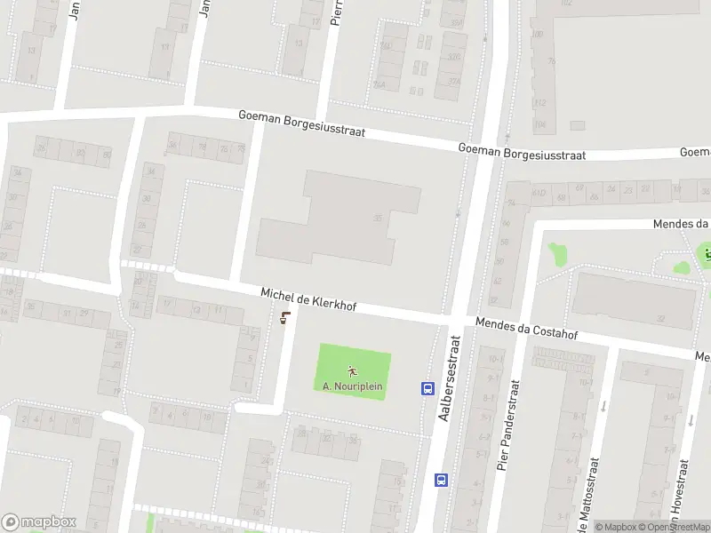 Ambulance met grote spoed naar de De Bazelhof in Amsterdam