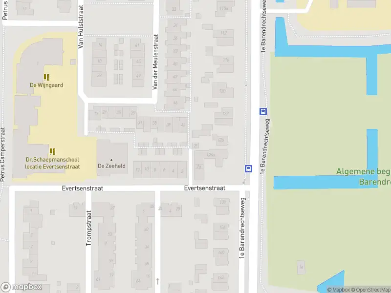 Ambulance met grote spoed naar de Evertsenstraat in Barendrecht