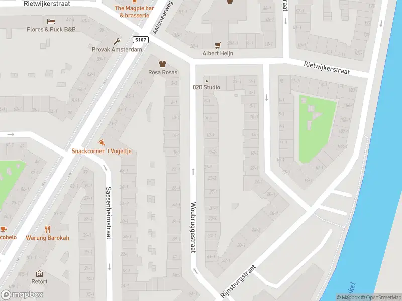 Brandweer met grote spoed naar de Woubruggestraat in Amsterdam vanwege stankoverlast