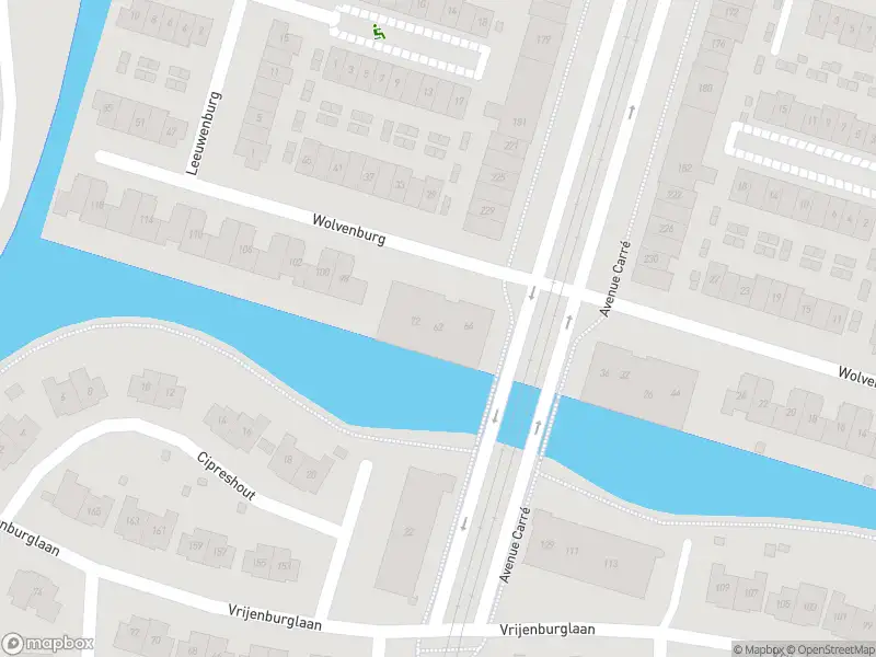 Ambulance met grote spoed naar de Wolvenburg in Barendrecht