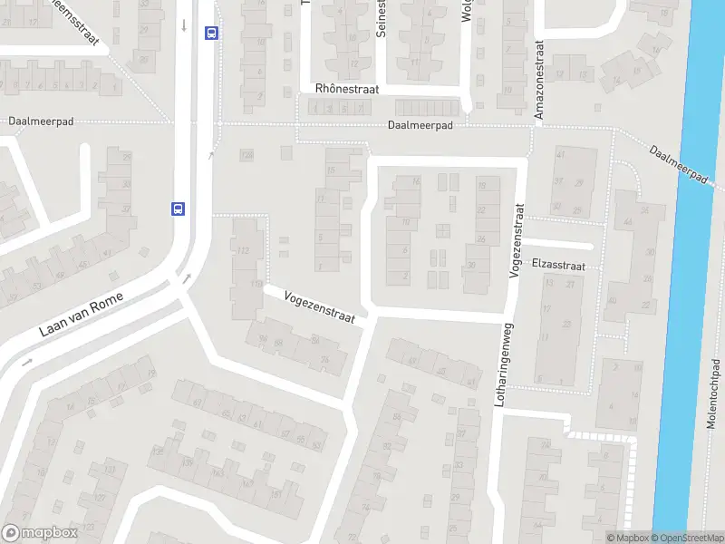 Ambulance met gepaste spoed naar de Vogezenstraat in Alkmaar