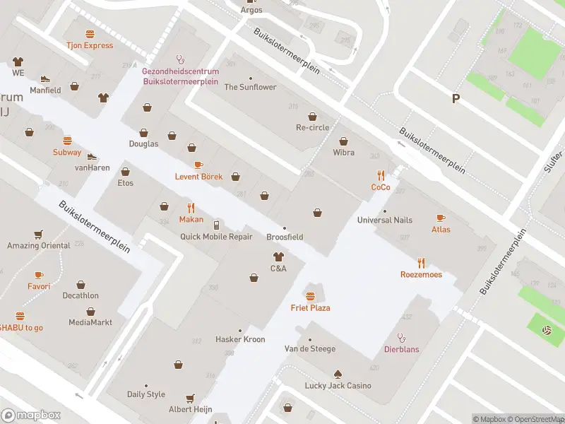 Ambulance met grote spoed naar de Slufter in Amsterdam