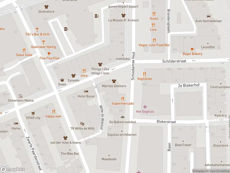 Ambulance met gepaste spoed naar de Schiedamse Vest in Rotterdam