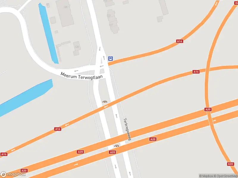 Ambulance met grote spoed naar de Terbregseweg in Rotterdam