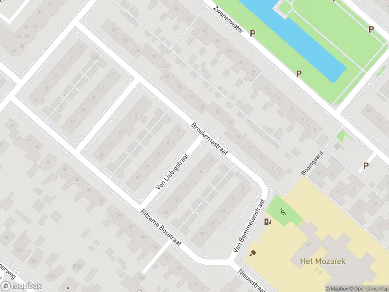 Brandweer met grote spoed naar de Von Liebigstraat in Nieuw-Vennep vanwege afhijsen patient