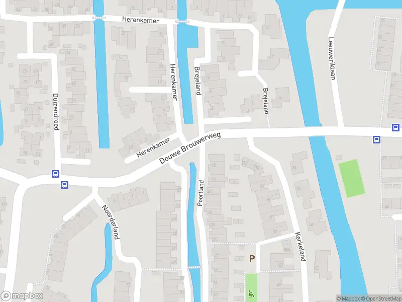 Ambulance met grote spoed naar de Douwe Brouwerweg in Enkhuizen