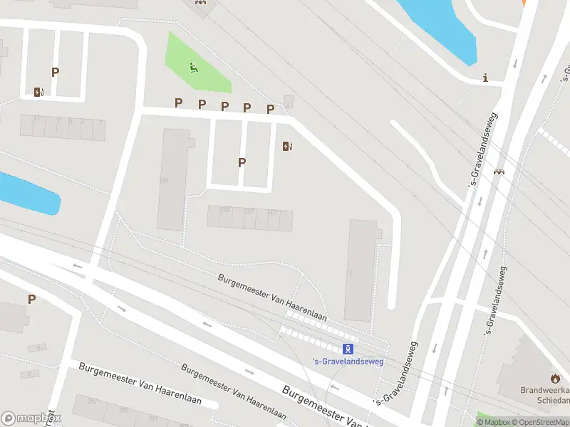 Ambulance met grote spoed naar de Louis Raemaekersstraat in Schiedam