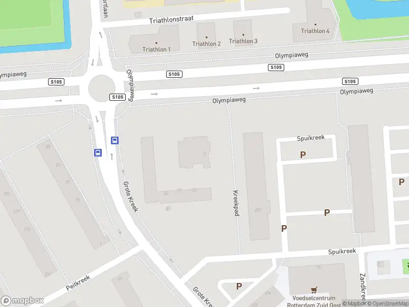 Ambulance met grote spoed naar de Kreekpad in Rotterdam