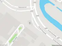 Ambulance met gepaste spoed naar de Cornelis Douwesweg in Amsterdam