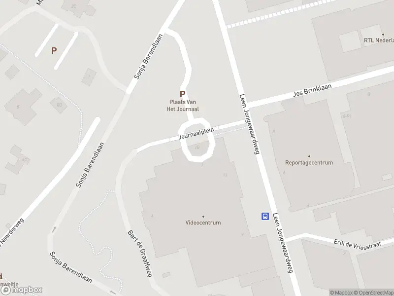 Brandweer met grote spoed naar de Journaalplein in Hilversum vanwege gebouwbrand
