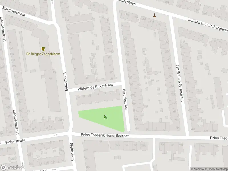 Ambulance met grote spoed naar de Willem de Rijkestraat in Rotterdam