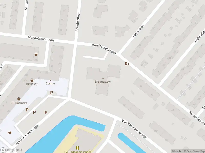 Ambulance met grote spoed naar de Mendelssohnlaan in Rotterdam