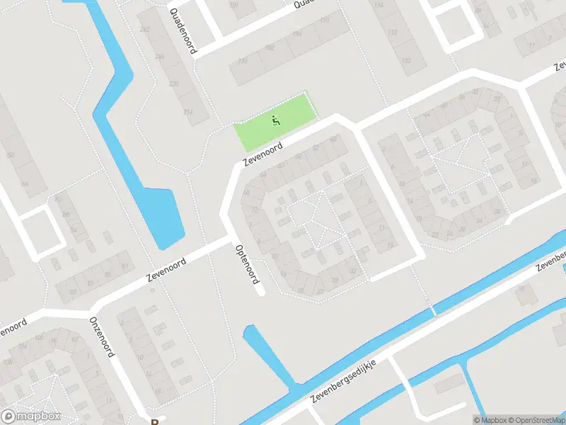 Ambulance met gepaste spoed naar de Zevenoord in Rotterdam