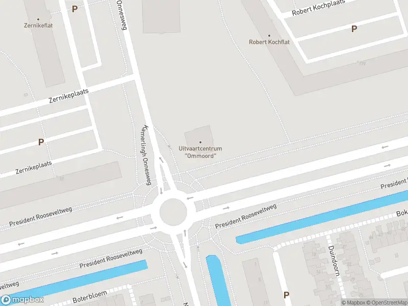 Ambulance met grote spoed naar de Kamerlingh Onnesweg in Rotterdam