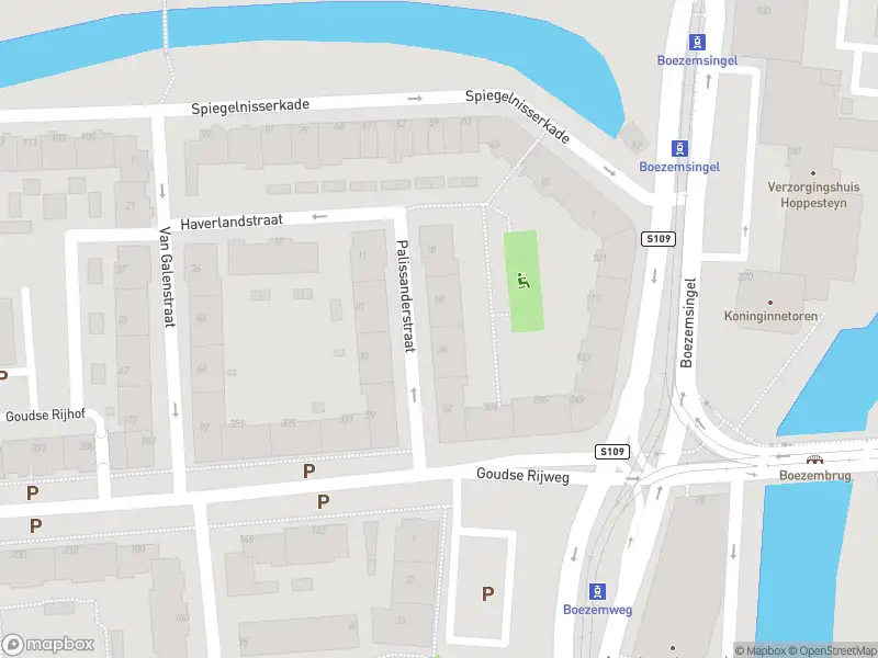 Ambulance met grote spoed naar de Palissanderstraat in Rotterdam