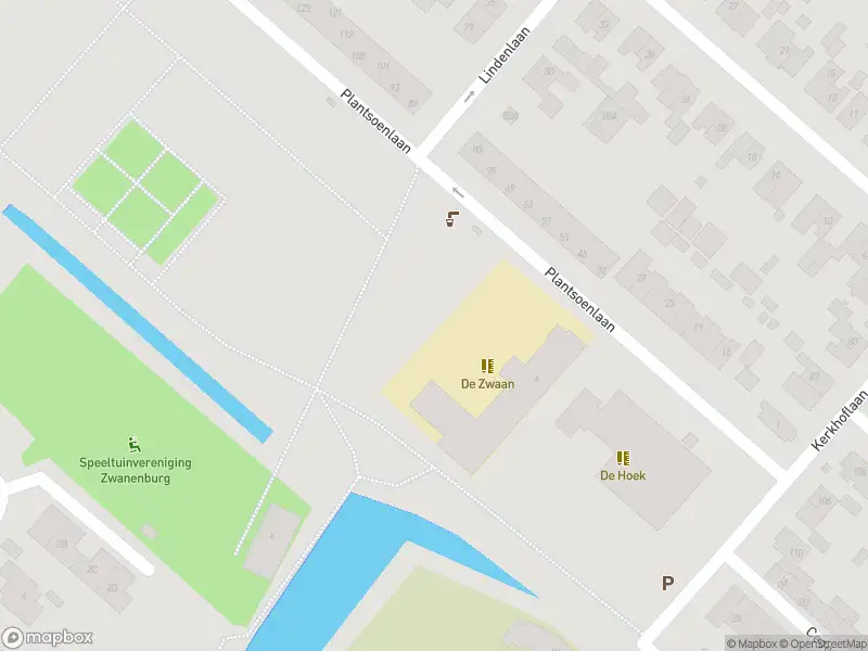 Ambulance en brandweer met gepaste spoed naar de Zwanenburgerdijk in Zwanenburg