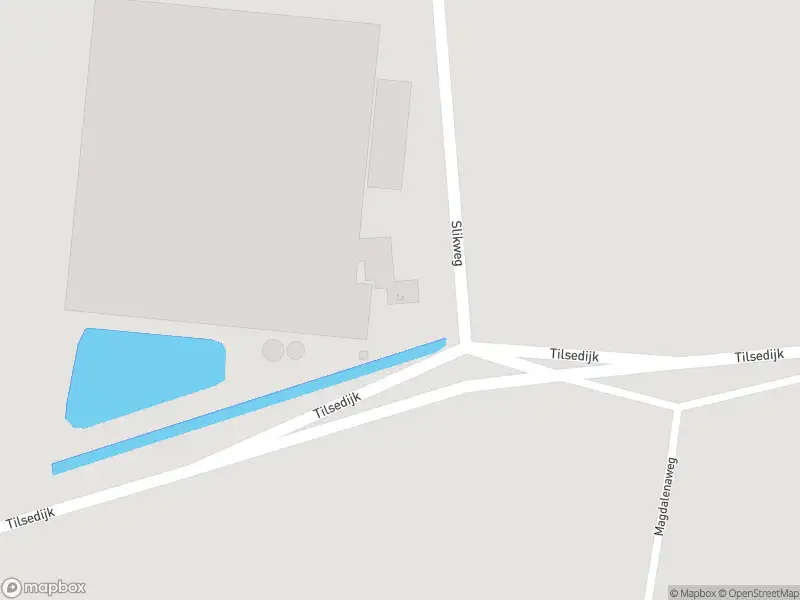 Brandweer met gepaste spoed naar de Tilsedijk in Oude-Tonge vanwege een buitenbrand