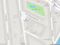 Ambulance met grote spoed naar de Slatuinenweg in Amsterdam