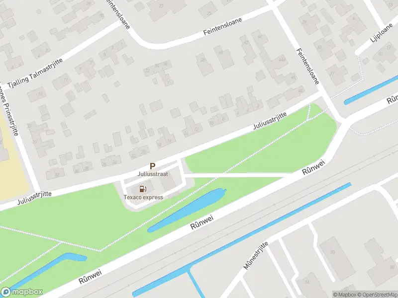 Ambulance met grote spoed naar de Juliusstrjitte in Feanwâlden