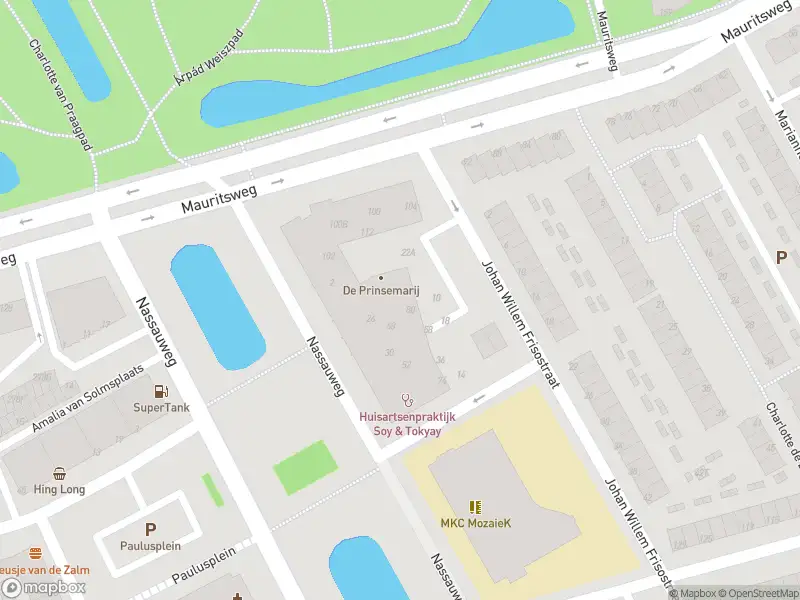 Ambulance met gepaste spoed naar de Nassauweg in Dordrecht