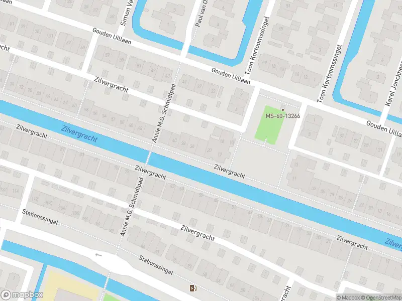 Ambulance met grote spoed naar de Zilvergracht in Berkel en Rodenrijs