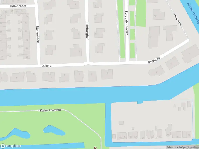 Ambulance met grote spoed naar de Ouborg in Amsterdam