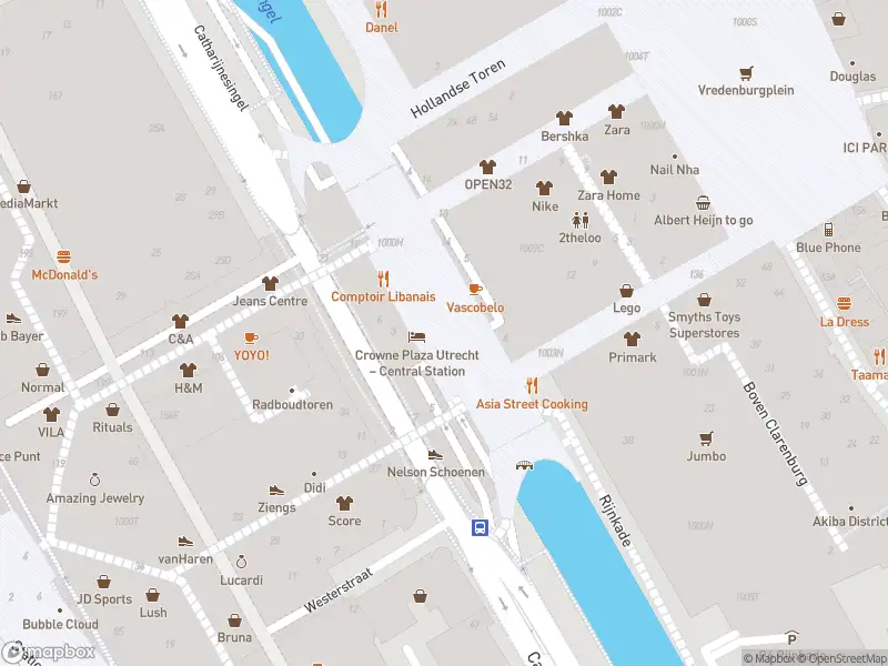 Politie naar de Catharijnepoort in Utrecht vanwege aanrijding met letsel