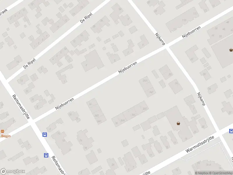 Brandweer met gepaste spoed naar de Nijebuorren in Harkema vanwege een liftopsluiting