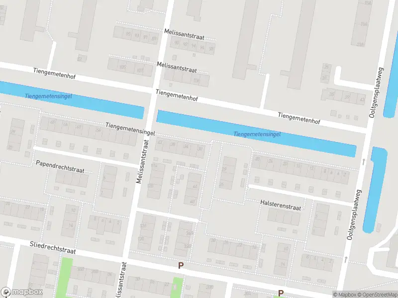 Ambulance met grote spoed naar de Tiengemetensingel in Rotterdam