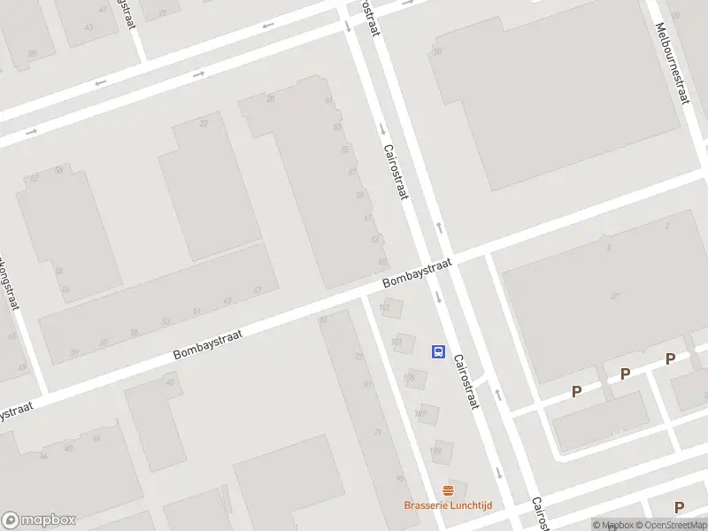 Ambulance met grote spoed naar de Cairostraat in Rotterdam