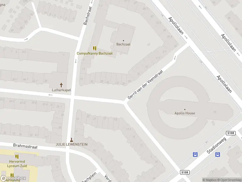 Ambulance met grote spoed naar de Corellistraat in Amsterdam