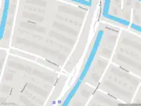 Brandweer met grote spoed naar de Glasblazerij in Barendrecht vanwege gebouwbrand