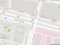 Ambulance met grote spoed naar de Jan van Galenstraat in Amsterdam