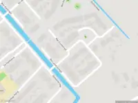 Brandweer met gepaste spoed naar de Max Euwestraat in Rosmalen vanwege afhijsen patient