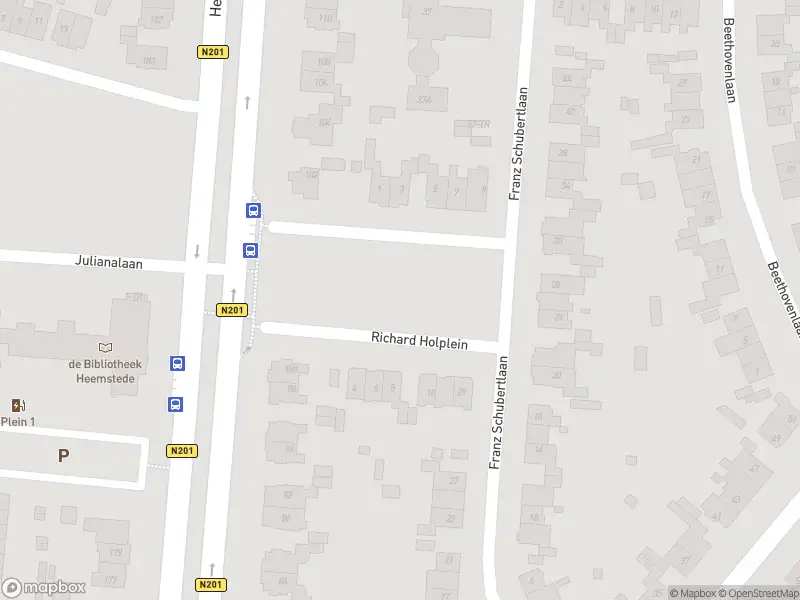 Ambulance met gepaste spoed naar de Meindert Hobbemastraat in Heemstede