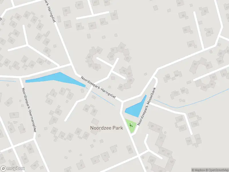 Ambulance met grote spoed naar de Noordzeepark-Haringvliet in Ouddorp