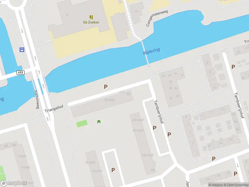 Ambulance met grote spoed naar de Claude Debussystraat in Zaandijk