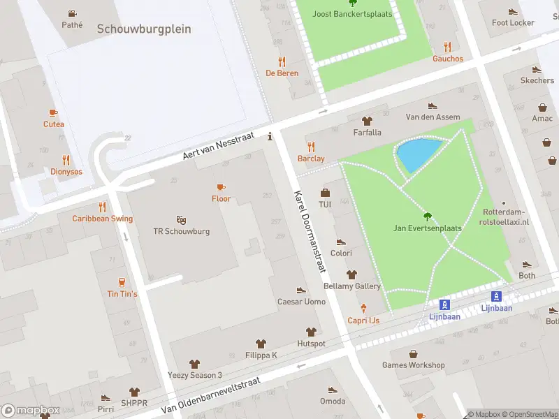 Ambulance met gepaste spoed naar de Karel Doormanstraat in Rotterdam