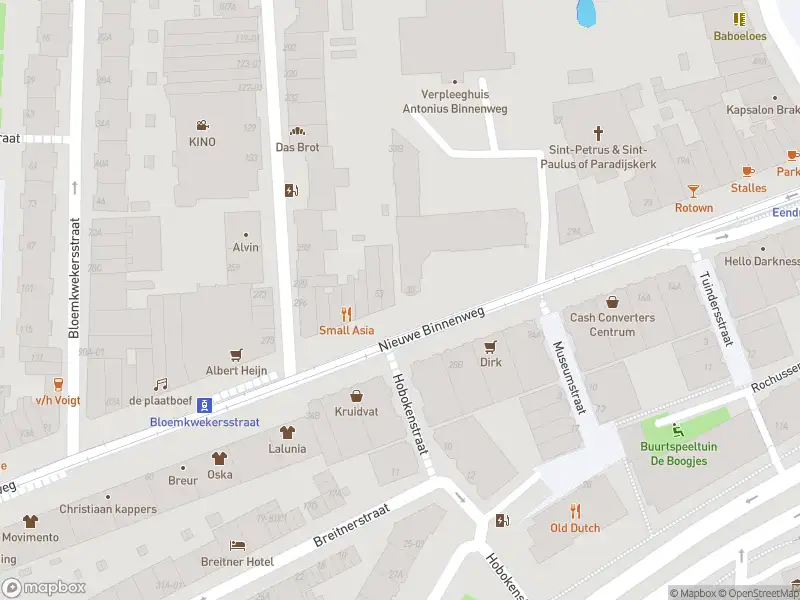 Ambulance met grote spoed naar de Nieuwe Binnenweg in Rotterdam