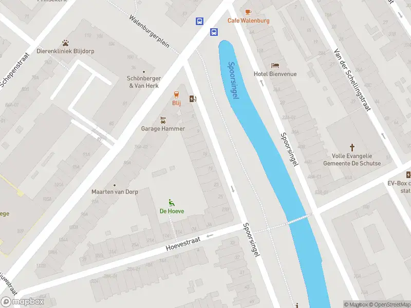 Ambulance met gepaste spoed naar de Spoorsingel in Rotterdam