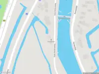 Ambulance met gepaste spoed naar de Oude Helderseweg in Alkmaar