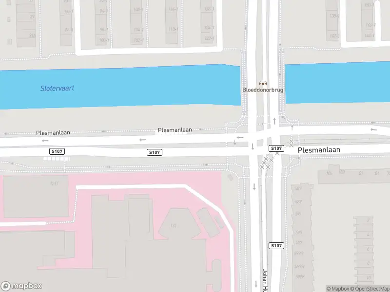 Politie met grote spoed naar de Louis Bouwmeesterstraat in Amsterdam