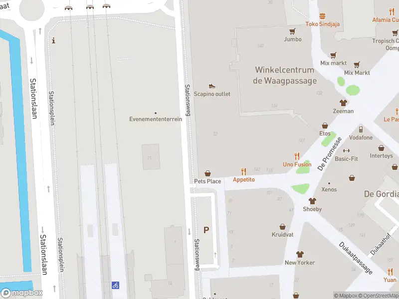 Politie naar de Stationsweg in Lelystad vanwege aanrijding met letsel