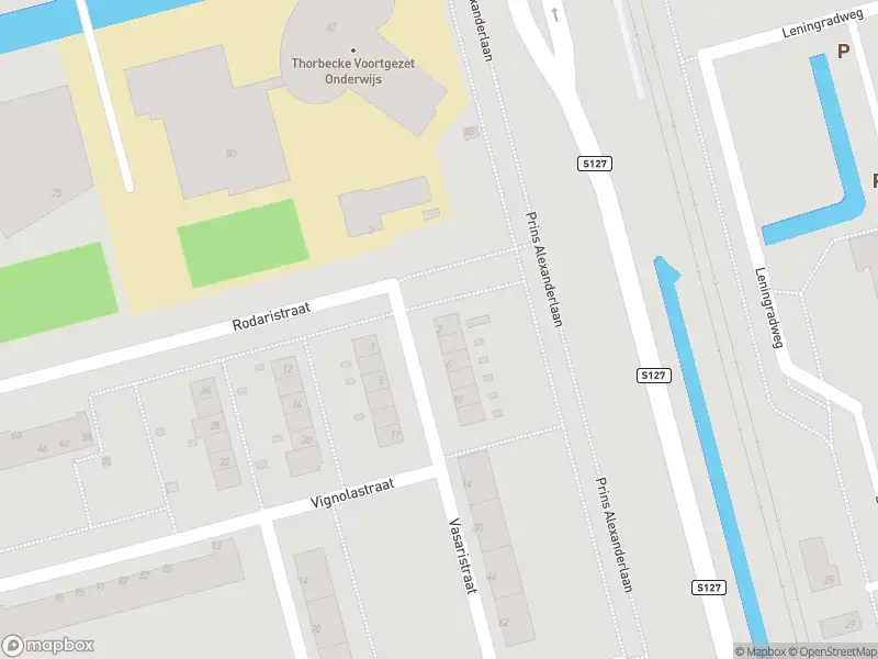 Ambulance met gepaste spoed naar de Vasaristraat in Rotterdam
