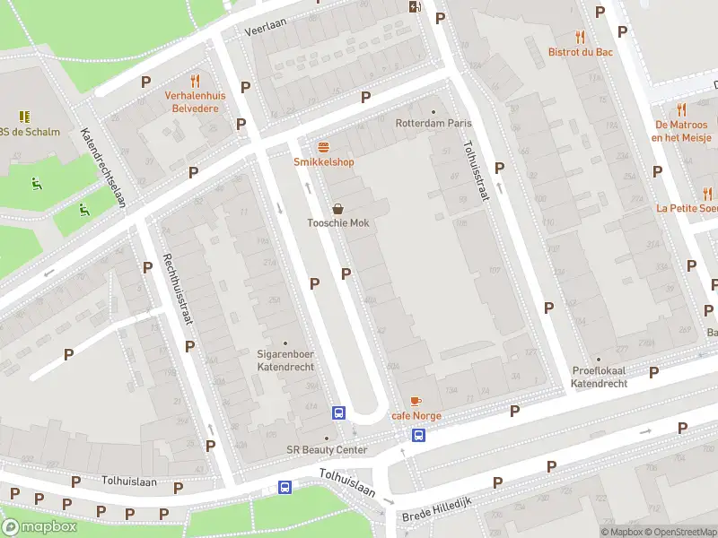 Ambulance met gepaste spoed naar de Rechthuislaan in Rotterdam