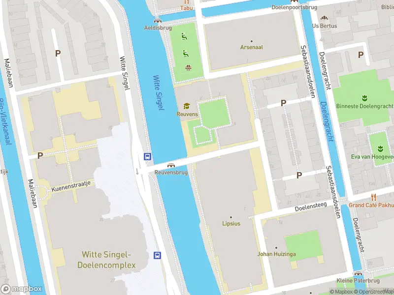 Ambulance met gepaste spoed naar de Haarlemmerweg in Leiden