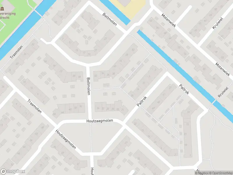 Ambulance met grote spoed naar de Staartmolen in Mijdrecht